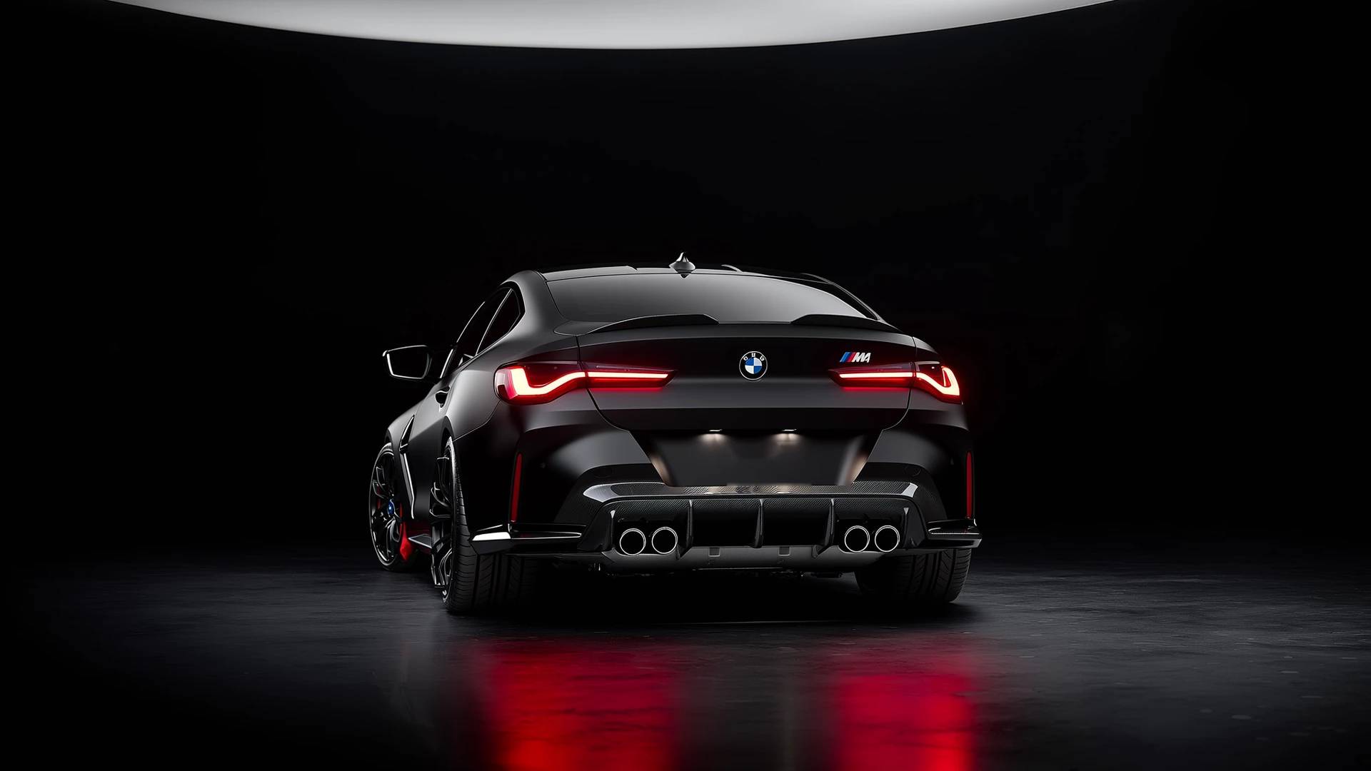 BMW M4 im dunklen Studio